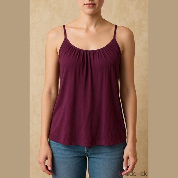 Victoria's Secret Tops - Victoria’s Secret built in Bra Top Y2K adjustable straps purple Sz M